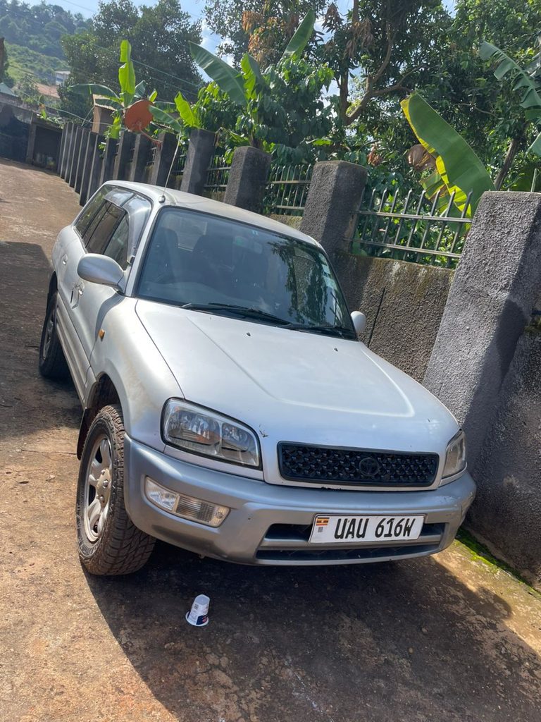 RAV4 4X4 FOR SELFDRIVE SAFARI